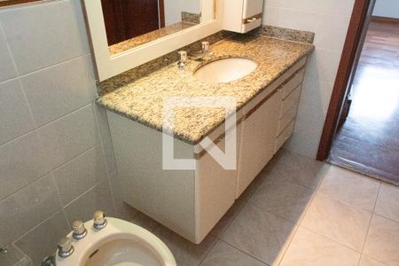 Apartamento à venda com 296m², 4 quartos e 3 vagas Apartamento à venda com 296m², 4 quartos e 3 vagasBANHEIRO DA SUITE 3
