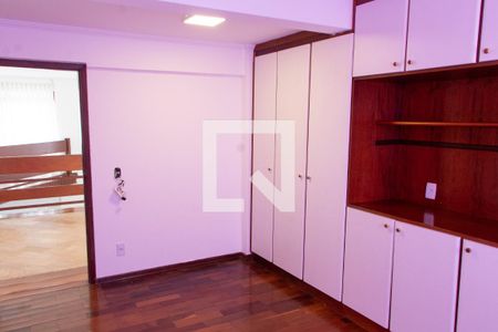 Apartamento à venda com 296m², 4 quartos e 3 vagas Apartamento à venda com 296m², 4 quartos e 3 vagasQUARTO 4 COBERTURA