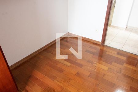 Apartamento à venda com 296m², 4 quartos e 3 vagas Apartamento à venda com 296m², 4 quartos e 3 vagasQUARTO DA ÁREA DE SERVIÇO