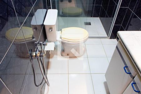 Apartamento à venda com 296m², 4 quartos e 3 vagas Apartamento à venda com 296m², 4 quartos e 3 vagasBANHEIRO DA SUITE 1