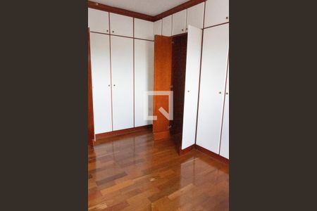Apartamento à venda com 296m², 4 quartos e 3 vagas Apartamento à venda com 296m², 4 quartos e 3 vagasSUITE CONJUGADA 3