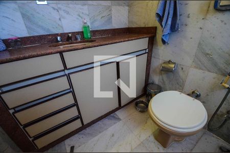 Apartamento à venda com 180m², 4 quartos e 3 vagasBanheiro da Suíte