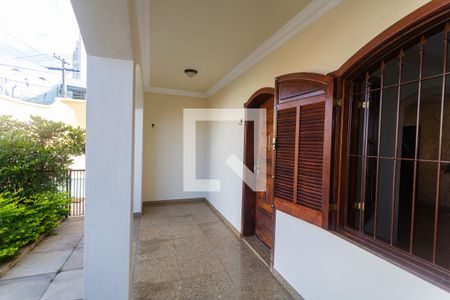 Casa à venda com 503m², 4 quartos e 4 vagasEntrada