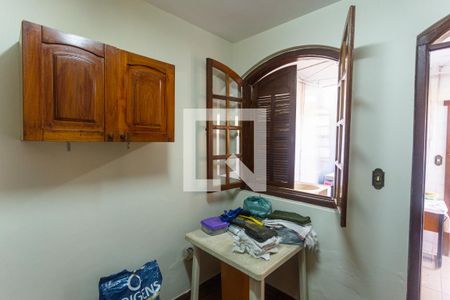 Casa à venda com 503m², 4 quartos e 4 vagasQuarto de Serviço