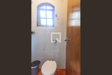 Casa à venda com 503m², 4 quartos e 4 vagasBanheiro de Serviço