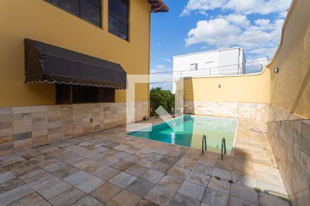 Casa à venda com 503m², 4 quartos e 4 vagasÁrea da Piscina