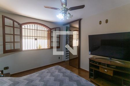 Casa à venda com 503m², 4 quartos e 4 vagasSuíte 1