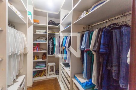 Casa à venda com 503m², 4 quartos e 4 vagasCloset da Suíte 1