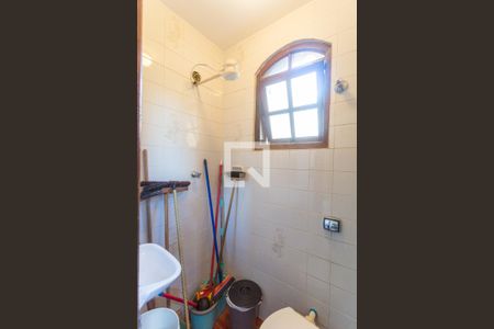 Casa à venda com 503m², 4 quartos e 4 vagasBanheiro de Serviço