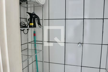 Apartamento para alugar com 72m², 2 quartos e 1 vaga Apartamento para alugar com 72m², 2 quartos e 1 vagaBanheiro de Serviço