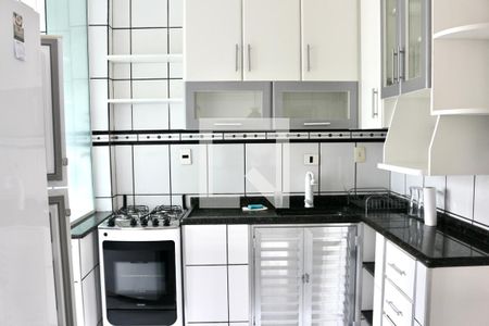 Apartamento para alugar com 72m², 2 quartos e 1 vaga Apartamento para alugar com 72m², 2 quartos e 1 vagaCozinha