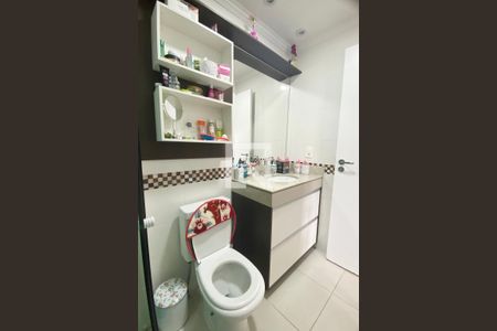 Apartamento à venda com 105m², 2 quartos e 2 vagasBanheiro da Suíte 2