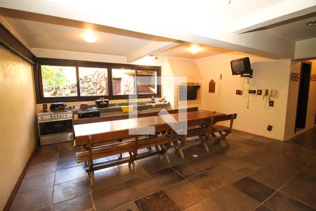 Casa à venda com 700m², 4 quartos e 7 vagas Casa à venda com 700m², 4 quartos e 7 vagasChurrasqueira