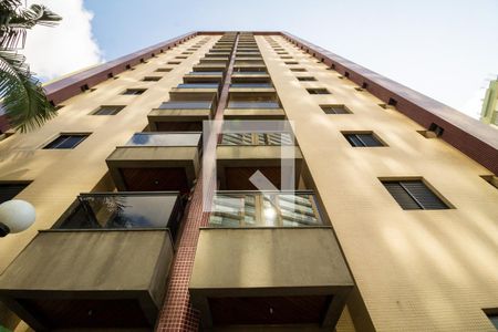 Apartamento à venda com 67m², 3 quartos e 1 vaga Apartamento à venda com 67m², 3 quartos e 1 vagaFachada