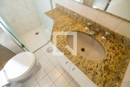 Apartamento à venda com 67m², 3 quartos e 1 vaga Apartamento à venda com 67m², 3 quartos e 1 vagaBanheiro da Suíte 1