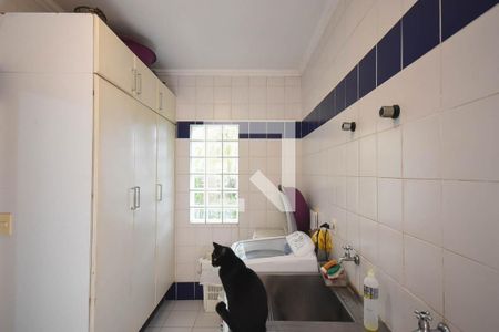 Casa à venda com 550m², 5 quartos e 6 vagas Casa à venda com 550m², 5 quartos e 6 vagasÁrea de serviço