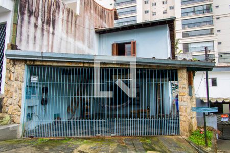 Casa à venda com 157m², 3 quartos e 2 vagas Casa à venda com 157m², 3 quartos e 2 vagasFachada