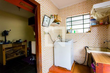 Casa à venda com 157m², 3 quartos e 2 vagas Casa à venda com 157m², 3 quartos e 2 vagasÁrea de serviço