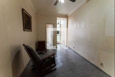 Apartamento à venda com 77m², 2 quartos e sem vagaSala