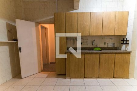 Apartamento à venda com 77m², 2 quartos e sem vagaCozinha