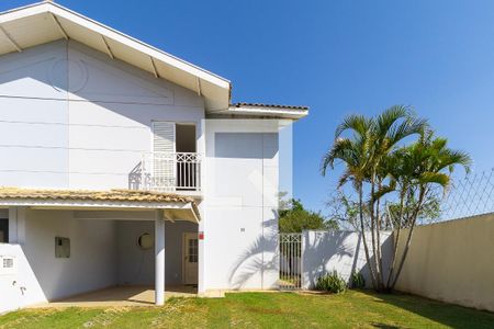 Casa de condomínio à venda com 150m², 4 quartos e 6 vagasFachada