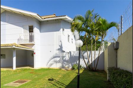 Casa de condomínio à venda com 150m², 4 quartos e 6 vagasFachada