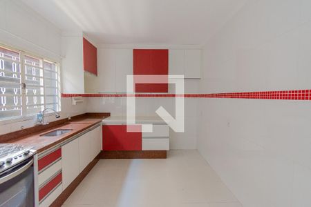 Casa à venda com 136m², 3 quartos e 4 vagas Casa à venda com 136m², 3 quartos e 4 vagascozinha