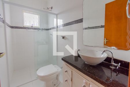 Casa à venda com 136m², 3 quartos e 4 vagas Casa à venda com 136m², 3 quartos e 4 vagasBanheiro Social