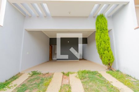 Casa à venda com 136m², 3 quartos e 4 vagas Casa à venda com 136m², 3 quartos e 4 vagasGaragem