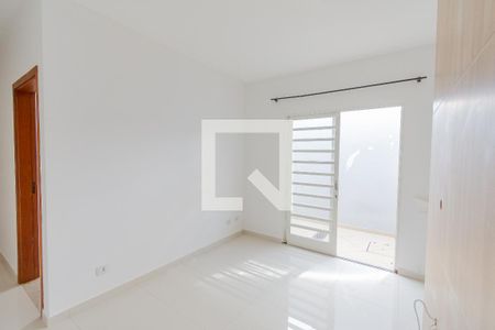 Casa à venda com 136m², 3 quartos e 4 vagas Casa à venda com 136m², 3 quartos e 4 vagasSala 2