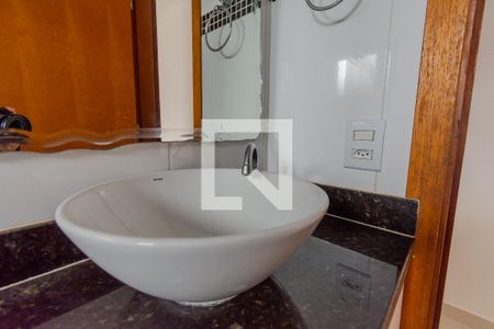 Casa à venda com 136m², 3 quartos e 4 vagas Casa à venda com 136m², 3 quartos e 4 vagasBanheiro Social