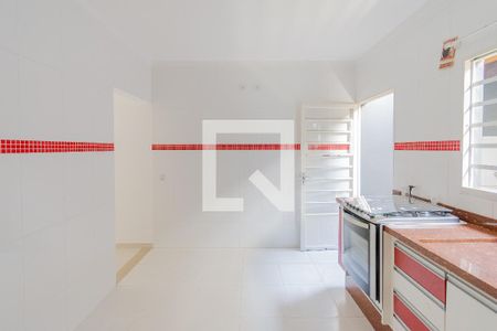 Casa à venda com 136m², 3 quartos e 4 vagas Casa à venda com 136m², 3 quartos e 4 vagascozinha