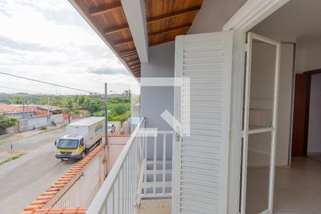 Casa à venda com 136m², 3 quartos e 4 vagas Casa à venda com 136m², 3 quartos e 4 vagasvaranda