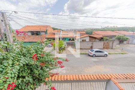 Casa à venda com 136m², 3 quartos e 4 vagas Casa à venda com 136m², 3 quartos e 4 vagasVista da Varanda