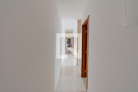 Casa à venda com 136m², 3 quartos e 4 vagas Casa à venda com 136m², 3 quartos e 4 vagasCorredor