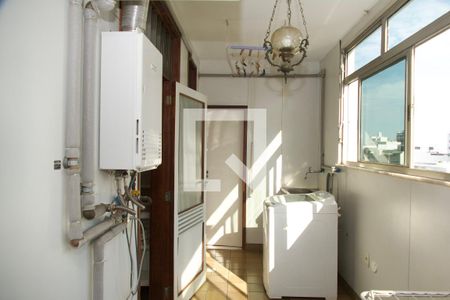 Apartamento à venda com 191m², 3 quartos e 2 vagas Apartamento à venda com 191m², 3 quartos e 2 vagasÁrea serviço
