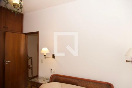 Apartamento à venda com 191m², 3 quartos e 2 vagas Apartamento à venda com 191m², 3 quartos e 2 vagasSuíte