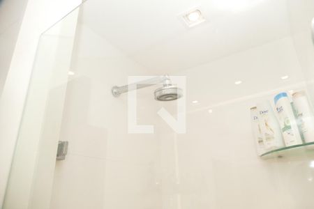 Apartamento à venda com 191m², 3 quartos e 2 vagas Apartamento à venda com 191m², 3 quartos e 2 vagasBanheiro social