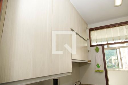 Apartamento à venda com 191m², 3 quartos e 2 vagas Apartamento à venda com 191m², 3 quartos e 2 vagasCozinha