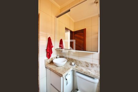 Casa à venda com 193m², 3 quartos e 4 vagasBanheiro Social