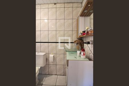 Casa à venda com 193m², 3 quartos e 4 vagasBanheiro do Quarto 3 - Suíte