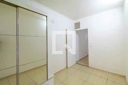 Quarto 1 de casa para alugar com 2 quartos, 55m² em Jardim Jabaquara, São Paulo