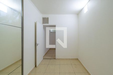Quarto 1 de casa para alugar com 2 quartos, 55m² em Jardim Jabaquara, São Paulo