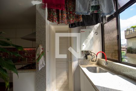 Apartamento à venda com 146m², 2 quartos e 2 vagas Apartamento à venda com 146m², 2 quartos e 2 vagasÁrea de Serviço