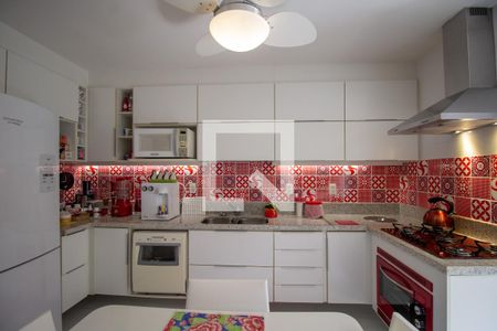 Apartamento à venda com 146m², 2 quartos e 2 vagas Apartamento à venda com 146m², 2 quartos e 2 vagasCozinha