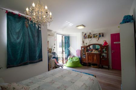 Apartamento à venda com 146m², 2 quartos e 2 vagas Apartamento à venda com 146m², 2 quartos e 2 vagasSuíte 2