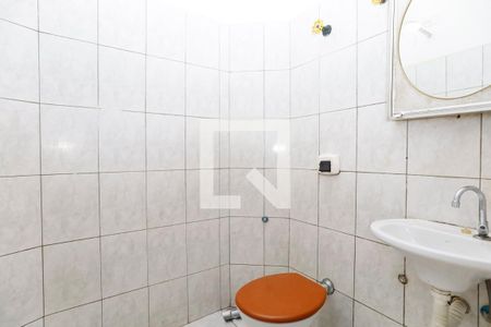 Banheiro de kitnet/studio para alugar com 1 quarto, 25m² em Bela Vista, São Paulo