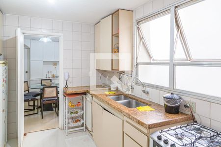 Apartamento à venda com 240m², 3 quartos e 2 vagasCozinha