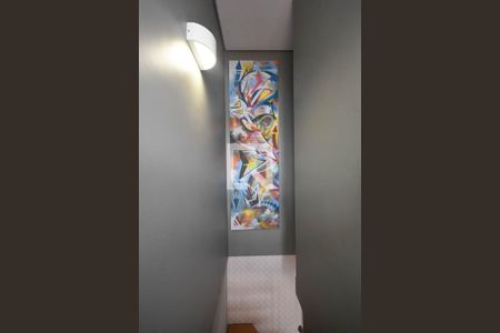 Apartamento à venda com 188m², 3 quartos e 2 vagas Apartamento à venda com 188m², 3 quartos e 2 vagasEscada