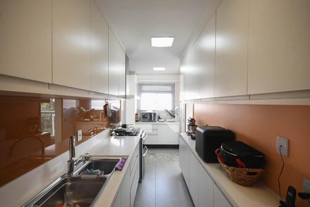 Apartamento à venda com 188m², 3 quartos e 2 vagas Apartamento à venda com 188m², 3 quartos e 2 vagasCozinha